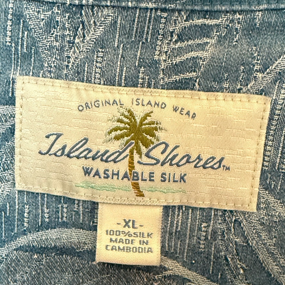 Vintage Island Shores‎ Hawaiian Floral Silk Shirt - Picture 4 of 4